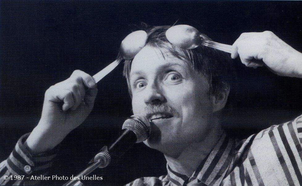 Steve Waring, Festival Jazz sous les pommiers, Coutances, mai 1987, © Atelier Photo des Unelles