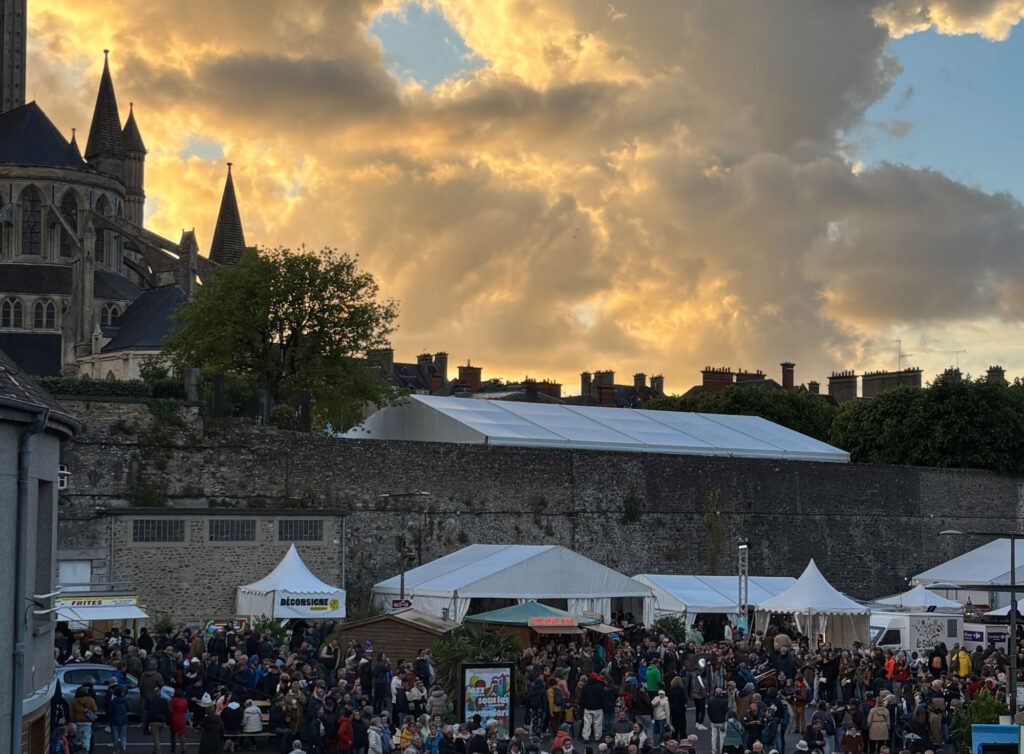Jazz sous les pommiers 2026 - le "village" de la Place de Gaulle à Coutances