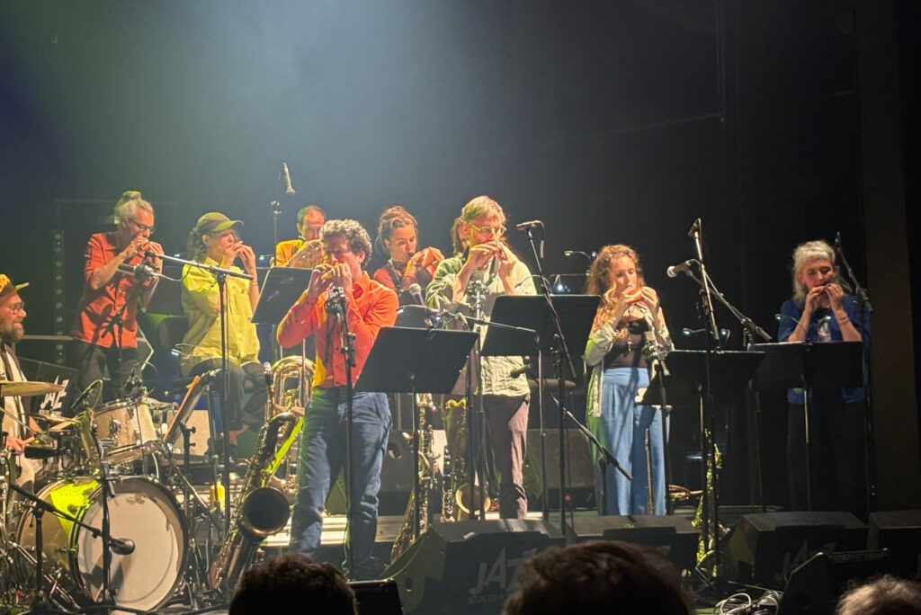 L'Orchestre National de Jazz 2026 pour son hommage à Carla Bley au théâtre de Coutances en mai 2026.